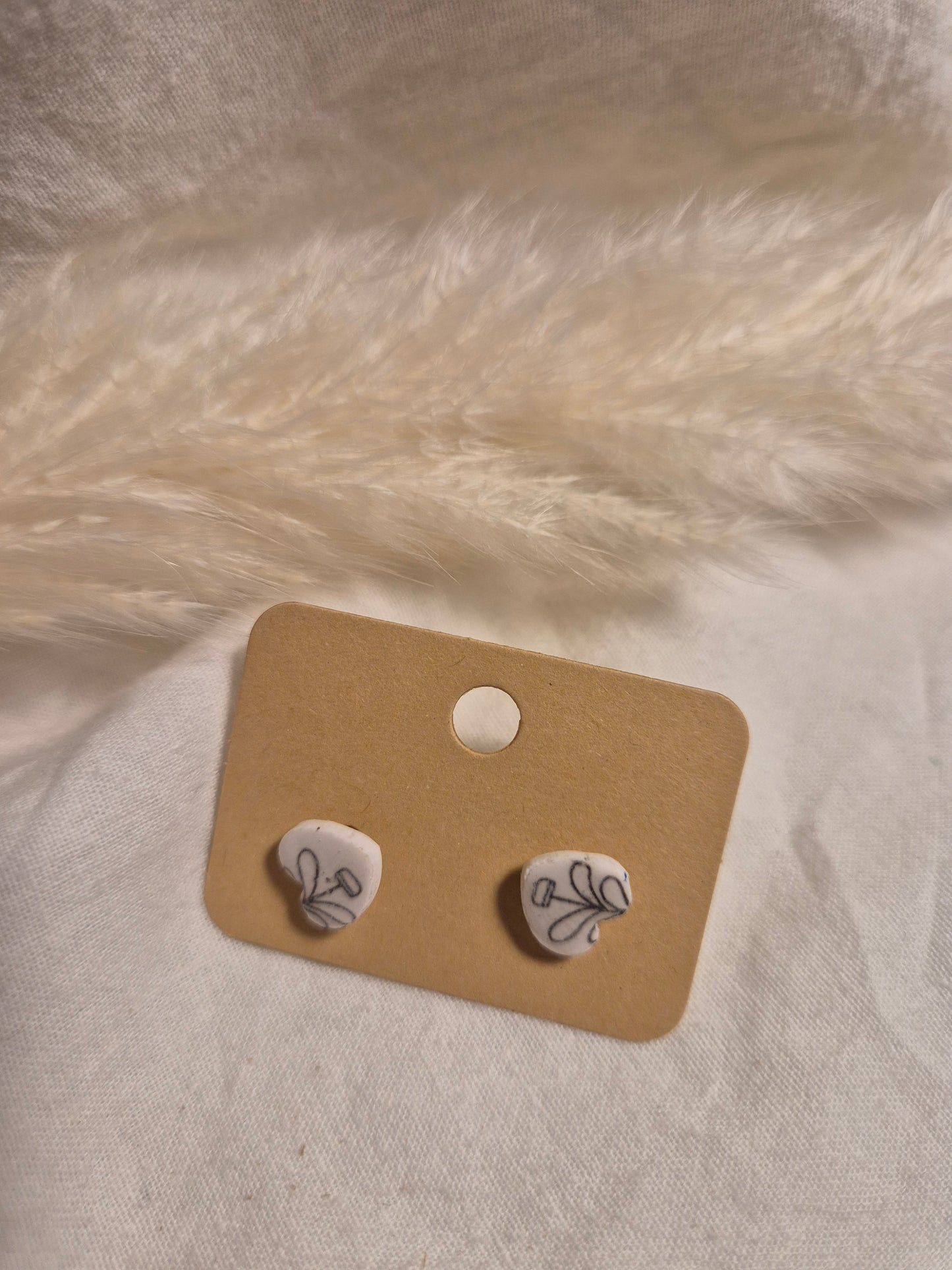 Boucle d'oreille 0,8cm