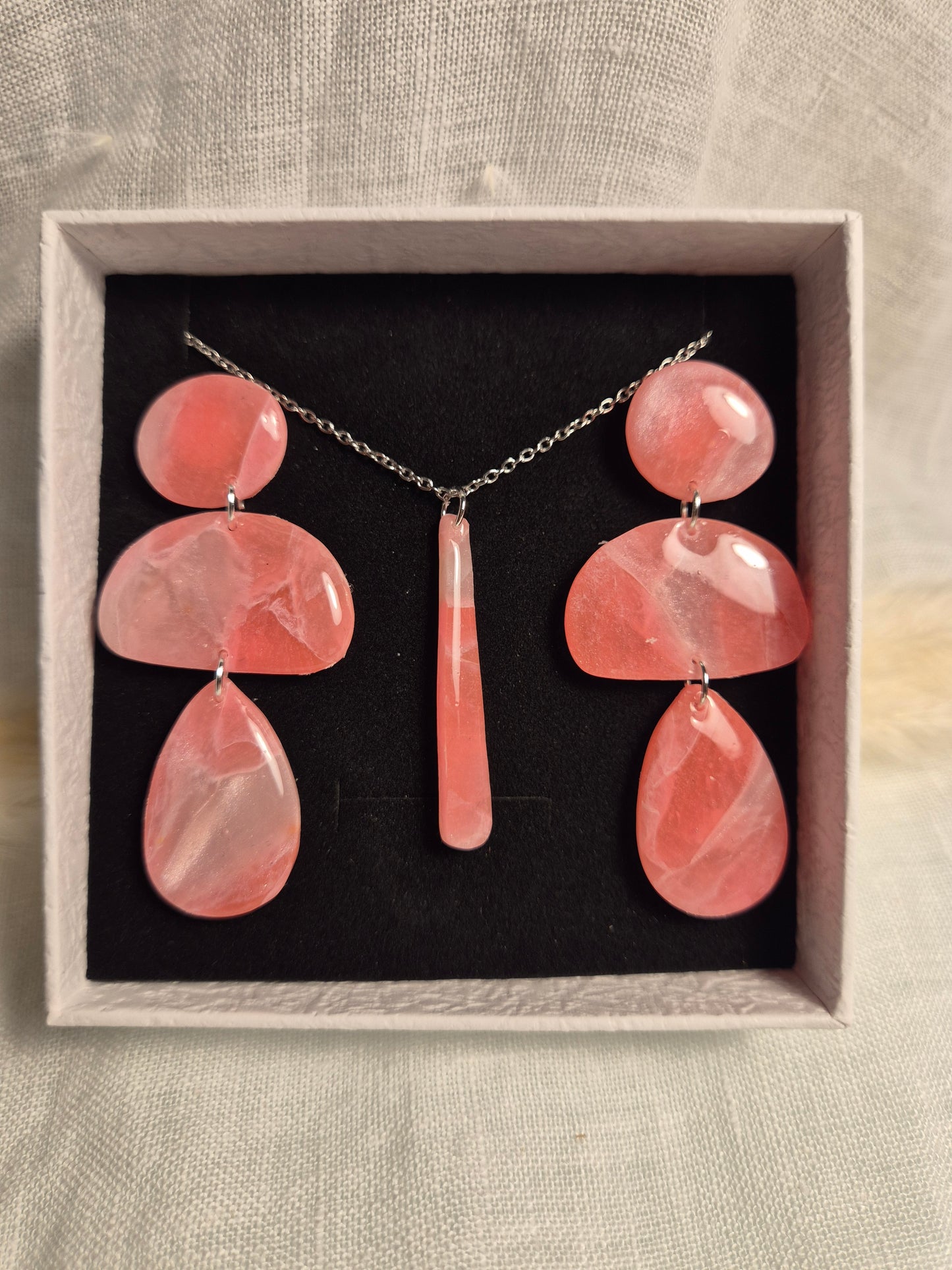 Boucle d'oreille 6,5cm +collier réglable