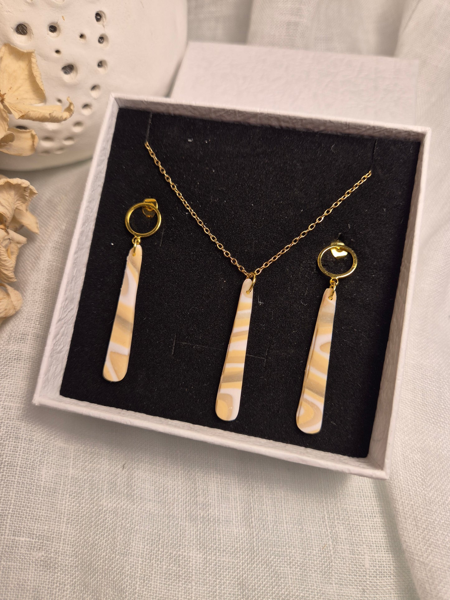 Parure boucle d'oreille 5cm +colier 44 cm