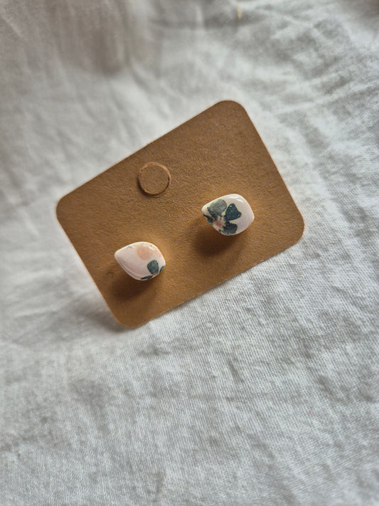 Boucle d'oreille 1cm