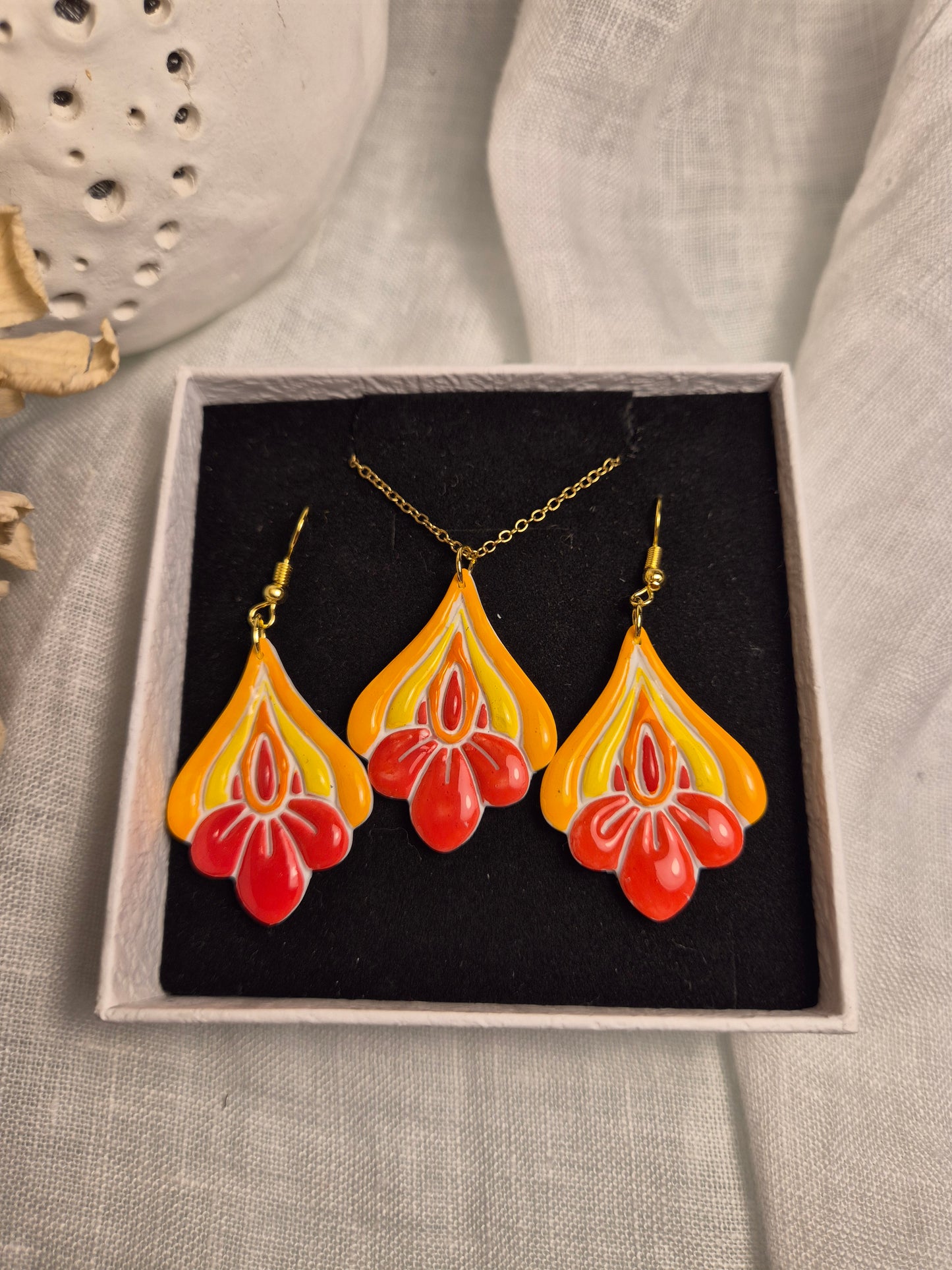 Parure boucle d'oreille 6cm +collier 44cm