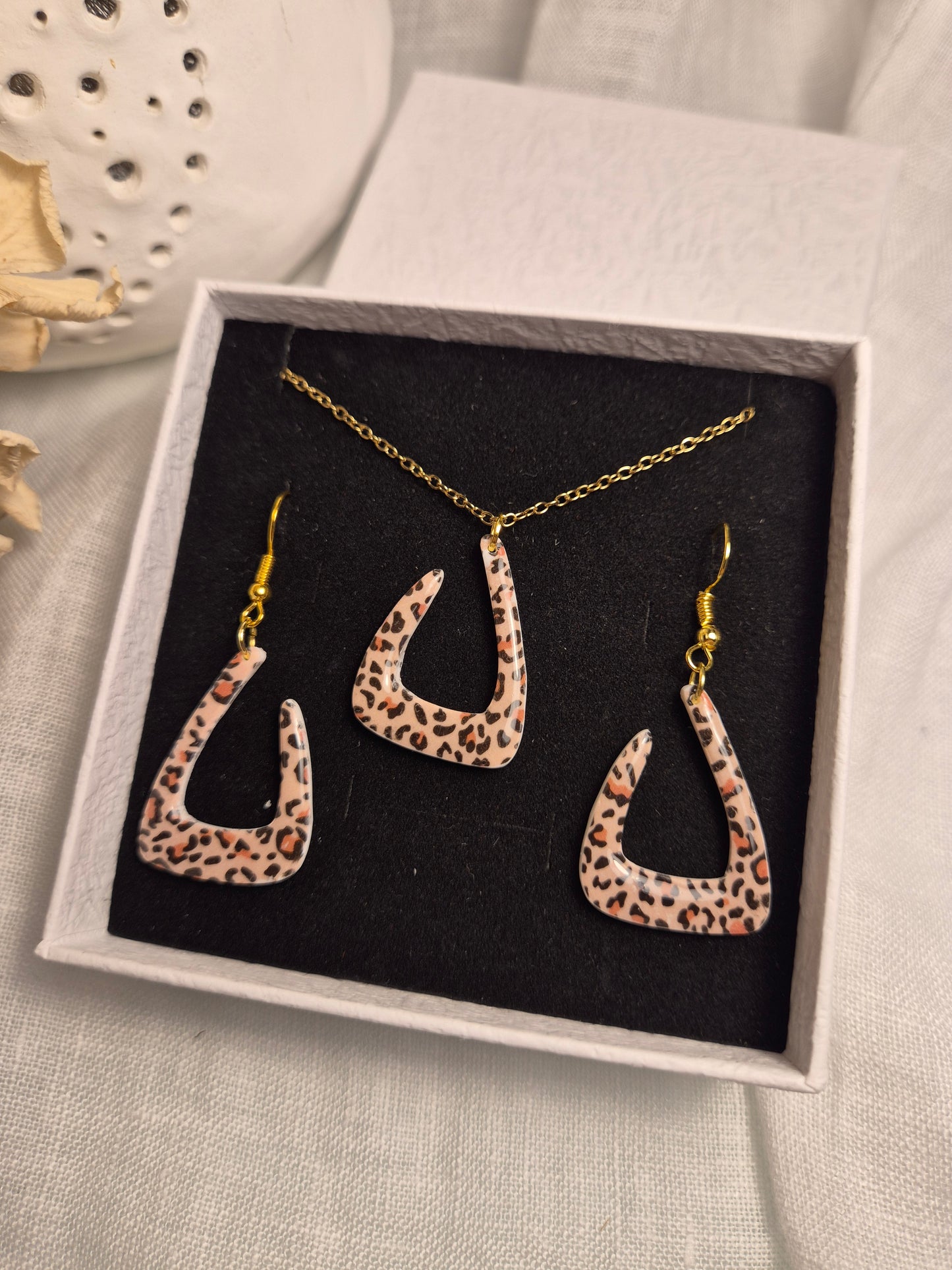 Parure boucle d'oreille 5cm +colier 44cm