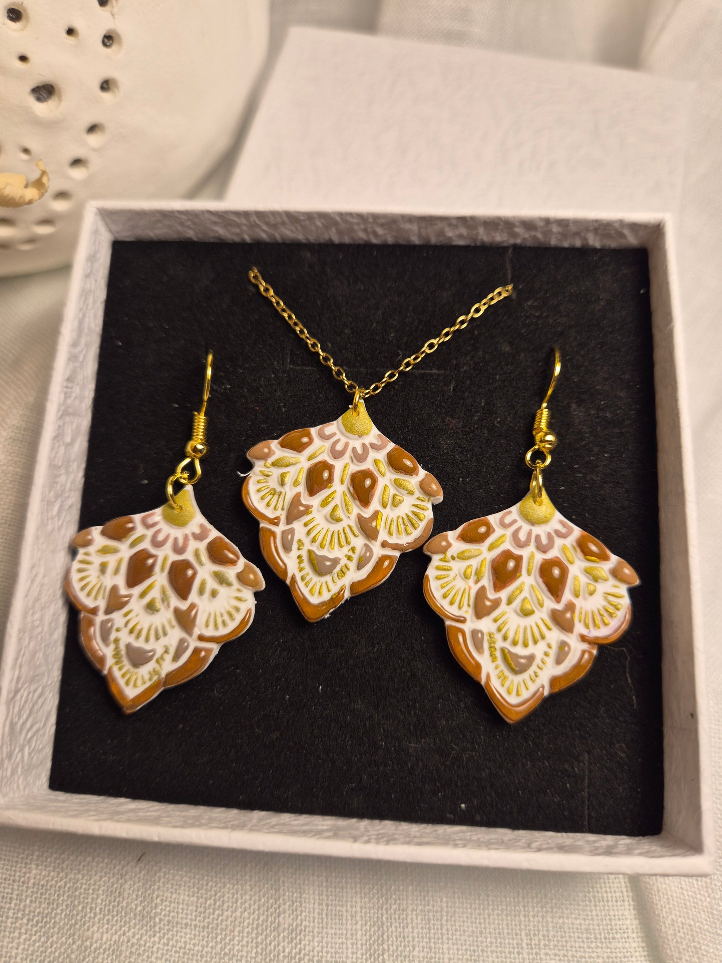 Parure boucle d'oreille 5,5cm +collier 44cm